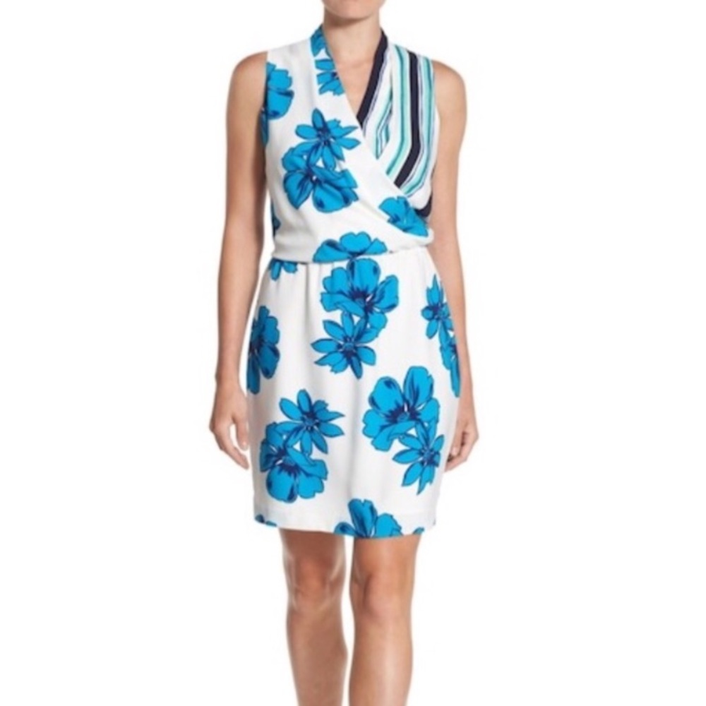✨5 FOR $25✨  Halogen Blue Floral Wrap Front Dress
